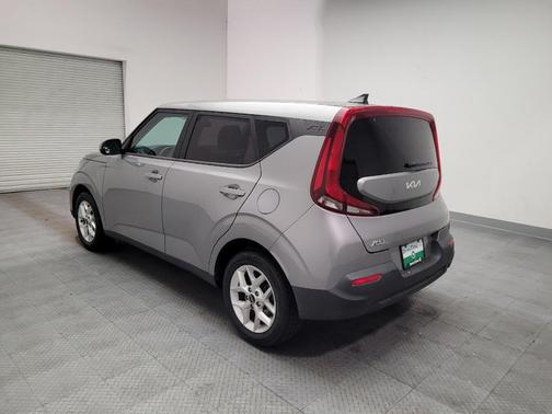 Gray 2022 Kia Soul LX
