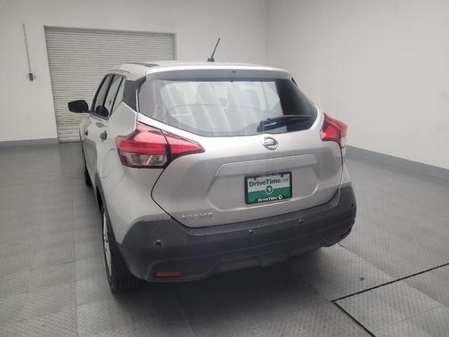 2020 Nissan Kicks S