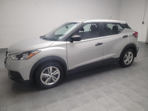2020 Nissan Kicks S