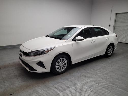 Clear White 2023 Kia Forte LX
