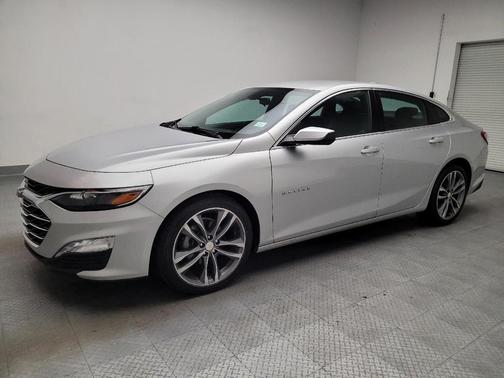 Silver Ice Metallic 2021 Chevrolet Malibu FWD LT
