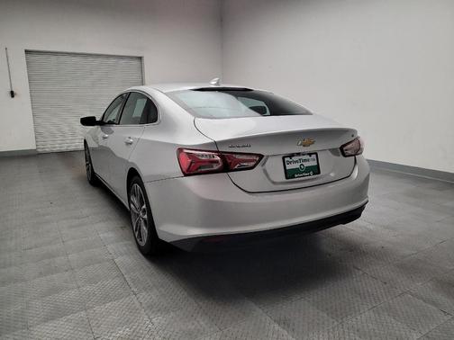 Silver Ice Metallic 2021 Chevrolet Malibu FWD LT