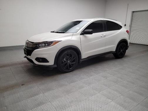 Platinum White Pearl 2021 Honda HR-V AWD Sport