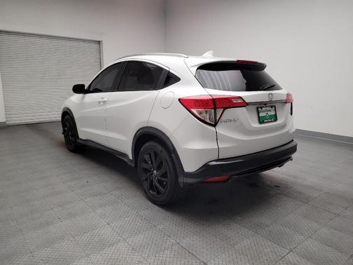 Platinum White Pearl 2021 Honda HR-V AWD Sport