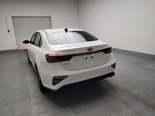 Clear White 2021 Kia Forte LXS