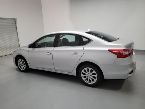 Photo 3 of 32 of 2019 Nissan Sentra SV