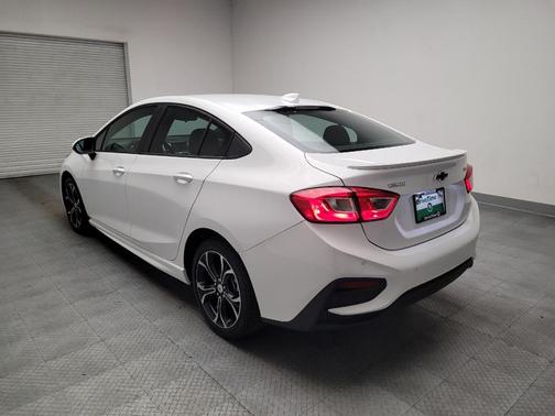 Summit White 2019 Chevrolet Cruze LT