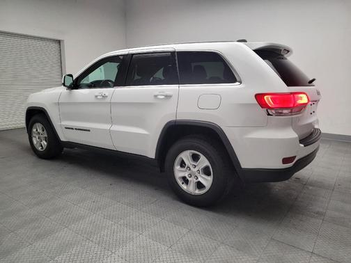 Bright White Clearcoat 2017 Jeep Grand Cherokee Laredo