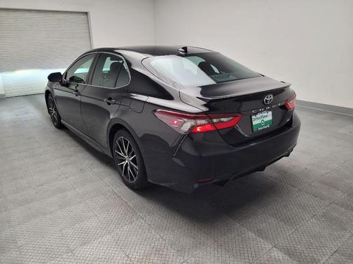 Midnight Black Metallic 2022 Toyota Camry SE