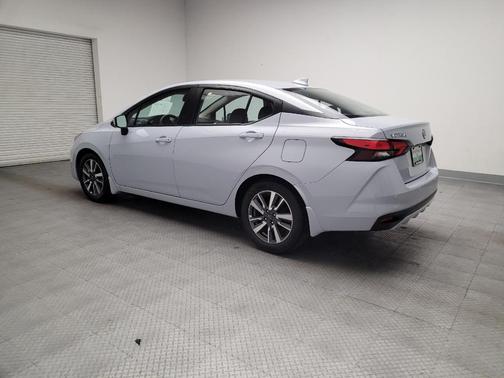 Gray Sky Pearl 2024 Nissan Versa 1.6 SV