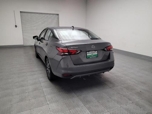 Gray 2024 Nissan Versa 1.6 SV