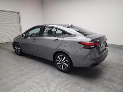 Gray 2024 Nissan Versa 1.6 SV