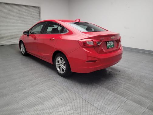 Red 2017 Chevrolet Cruze LT