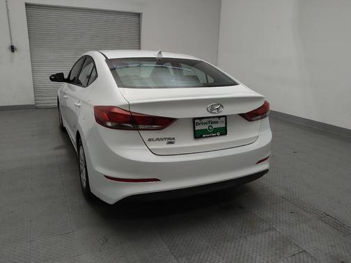 Quartz White Pearl 2018 Hyundai ELANTRA SE