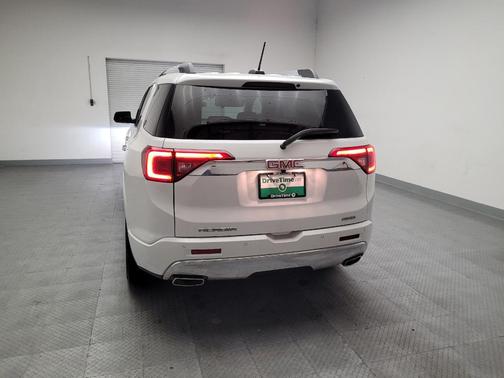 White Frost Tricoat 2017 GMC Acadia Denali