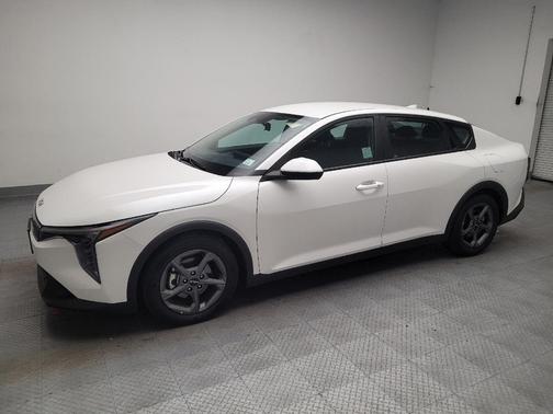Snow White Pearl 2025 Kia K4 LXS