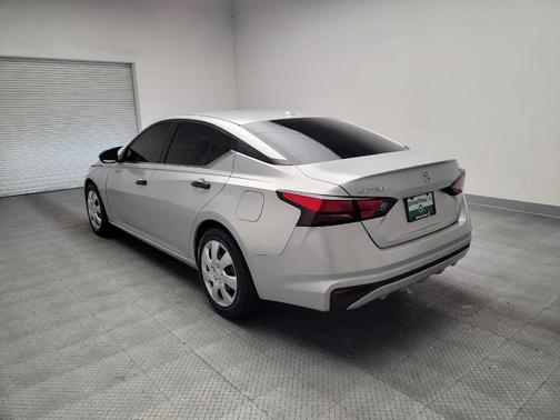 Silver 2021 Nissan Altima 2.5 SV