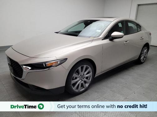 White 2022 Mazda Mazda3 FWD w/Preferred Package