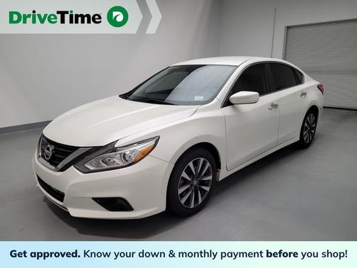 Photo 1 of 32 of 2017 Nissan Altima 2.5 SV