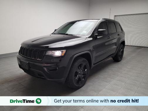 Diamond Black Crystal Pearlcoat 2019 Jeep Grand Cherokee Upland