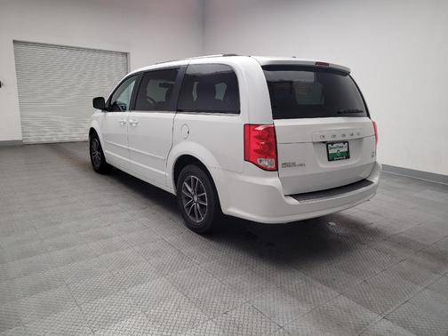 White Knuckle Clearcoat 2017 Dodge Grand Caravan SXT