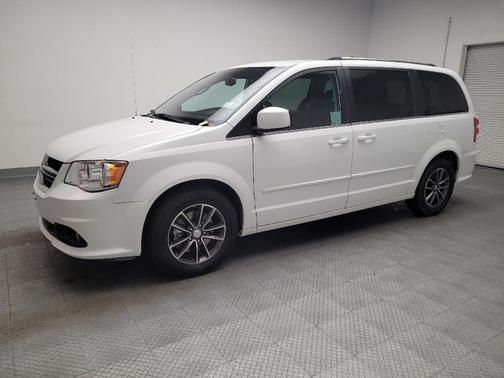 White Knuckle Clearcoat 2017 Dodge Grand Caravan SXT