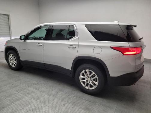 Silver Ice Metallic 2020 Chevrolet Traverse LS