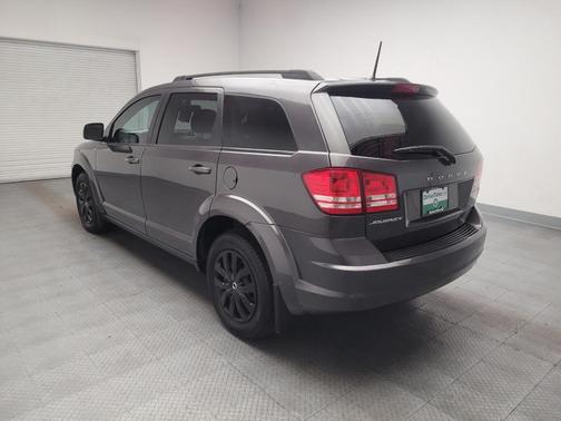 Granite Pearlcoat 2018 Dodge Journey SE