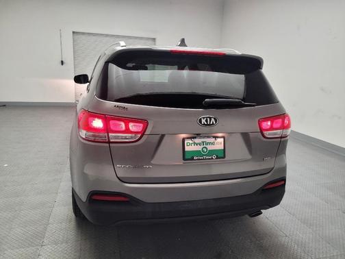 2018 Kia Sorento LX
