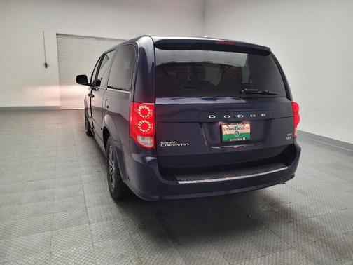 Contusion Blue Pearlcoat 2017 Dodge Grand Caravan SXT