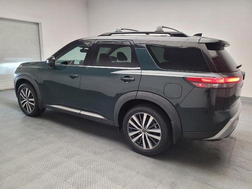Obsidian Green Pearl/Super Black 2022 Nissan Pathfinder Platinum 2WD