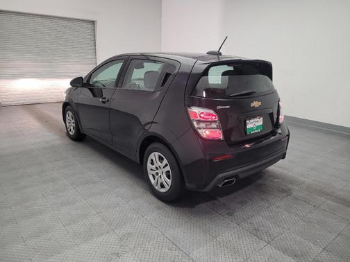 Mosaic Black Metallic 2020 Chevrolet Sonic FWD Hatchback 1FL 5-Door