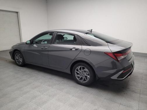 Ecotronic Gray 2024 Hyundai ELANTRA SEL