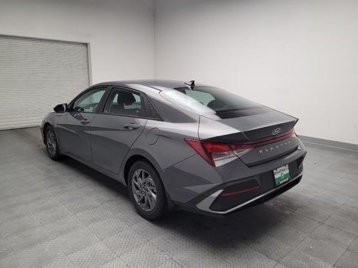 Ecotronic Gray 2024 Hyundai ELANTRA SEL
