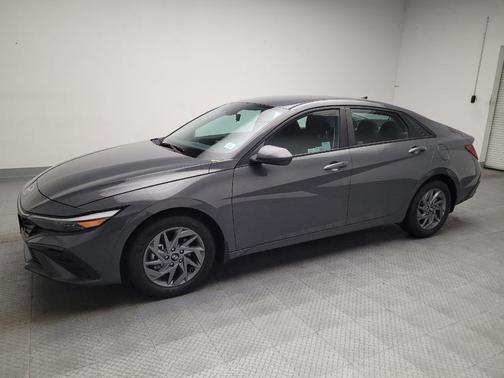 Ecotronic Gray 2024 Hyundai ELANTRA SEL