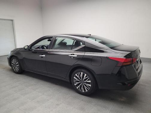 Super Black 2025 Nissan Altima 2.5 SV