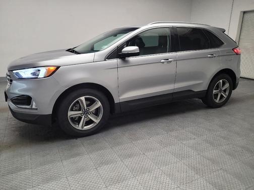 Iconic Silver Metallic 2020 Ford Edge SEL