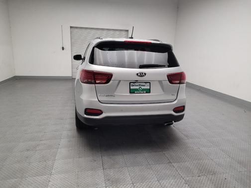 Sparkling Silver 2020 Kia Sorento S