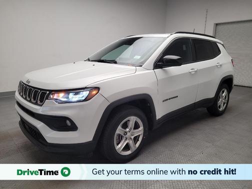 Bright White Clearcoat 2024 Jeep Compass Latitude