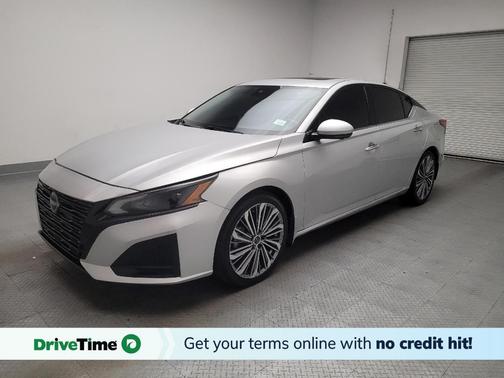 Brilliant Silver Metallic 2024 Nissan Altima 2.5 SL
