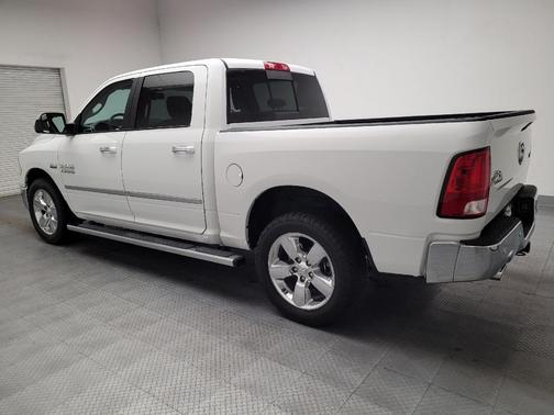 Bright White Clearcoat 2018 RAM 1500 Big Horn