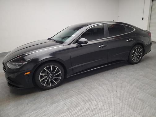 Phantom Black 2022 Hyundai SONATA Limited