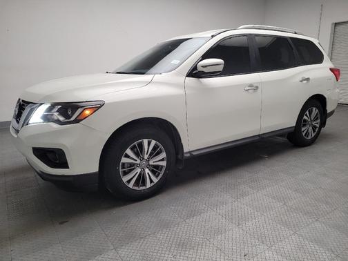 2019 Nissan Pathfinder SV