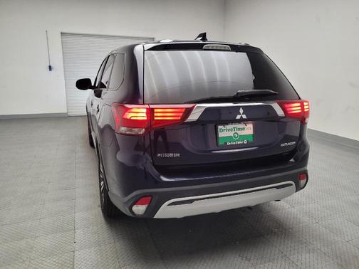 2019 Mitsubishi Outlander ES