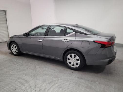Gun Metallic 2025 Nissan Altima S FWD