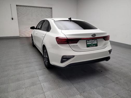 Clear White 2021 Kia Forte LXS