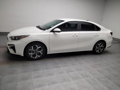 Clear White 2021 Kia Forte LXS