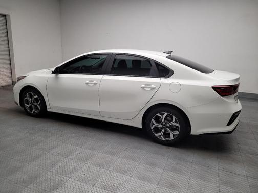 Clear White 2021 Kia Forte LXS