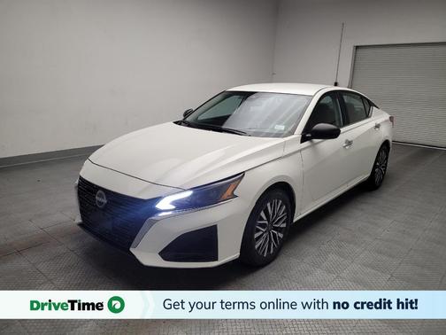 White 2025 Nissan Altima 2.5 SV