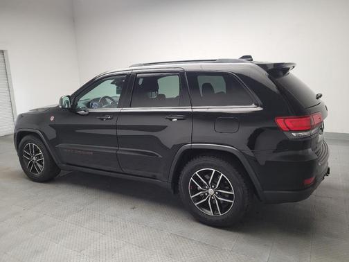 Diamond Black Crystal Pearlcoat 2018 Jeep Grand Cherokee Trailhawk